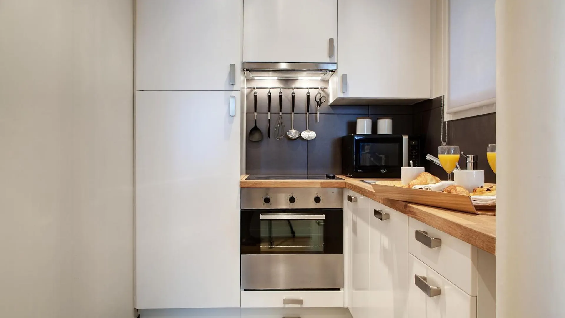 Paris Central Sevigne Residence 0*,  France