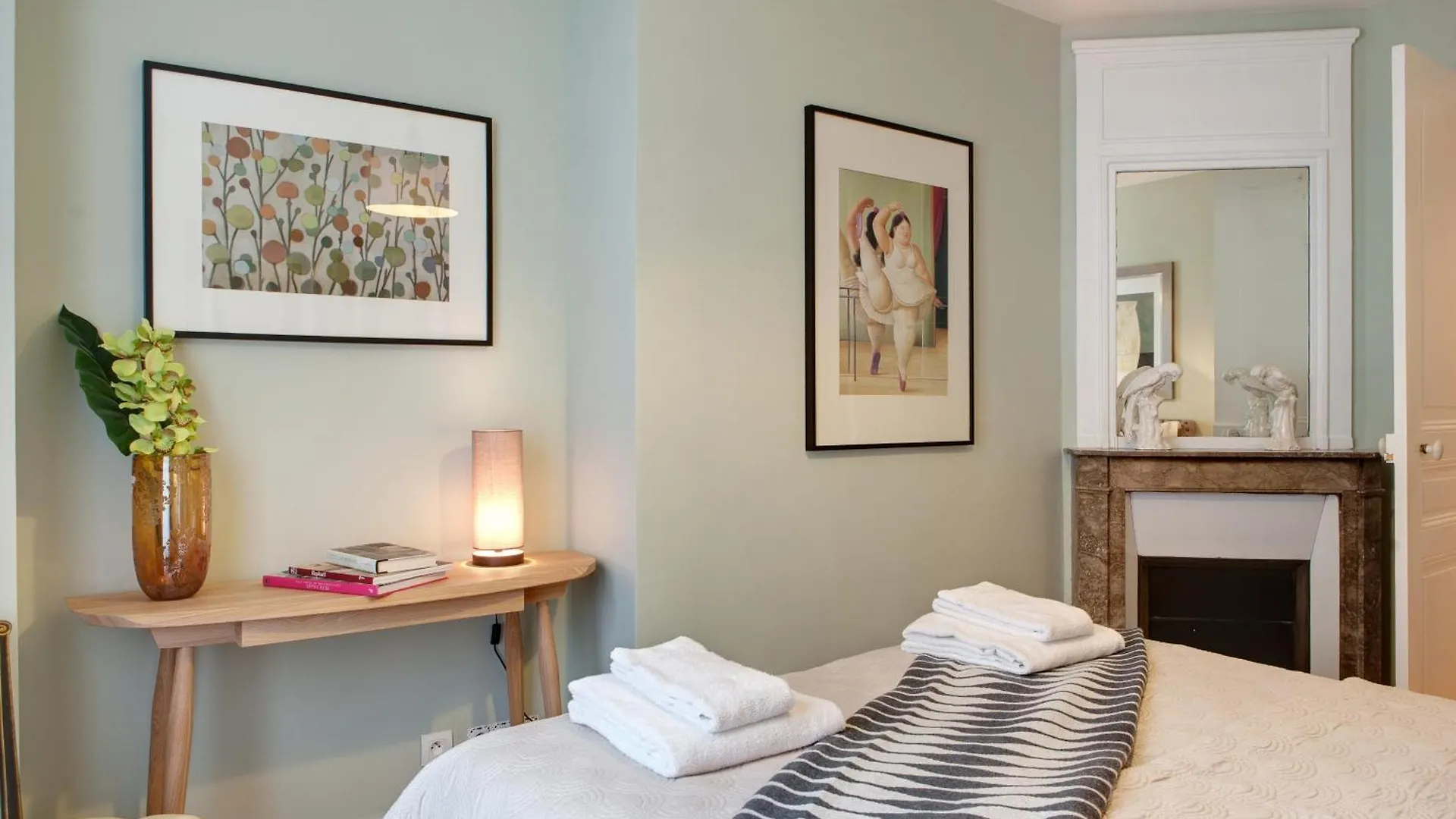 Paris Central Sevigne Residence France