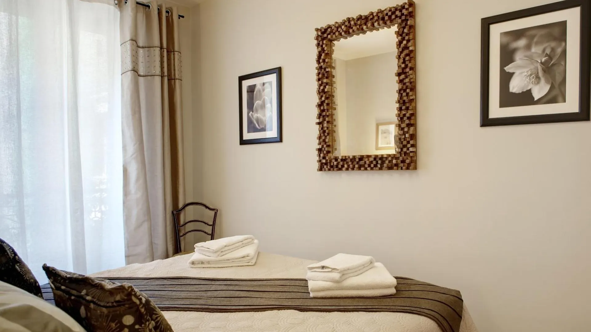 Paris Central Sevigne Residence location