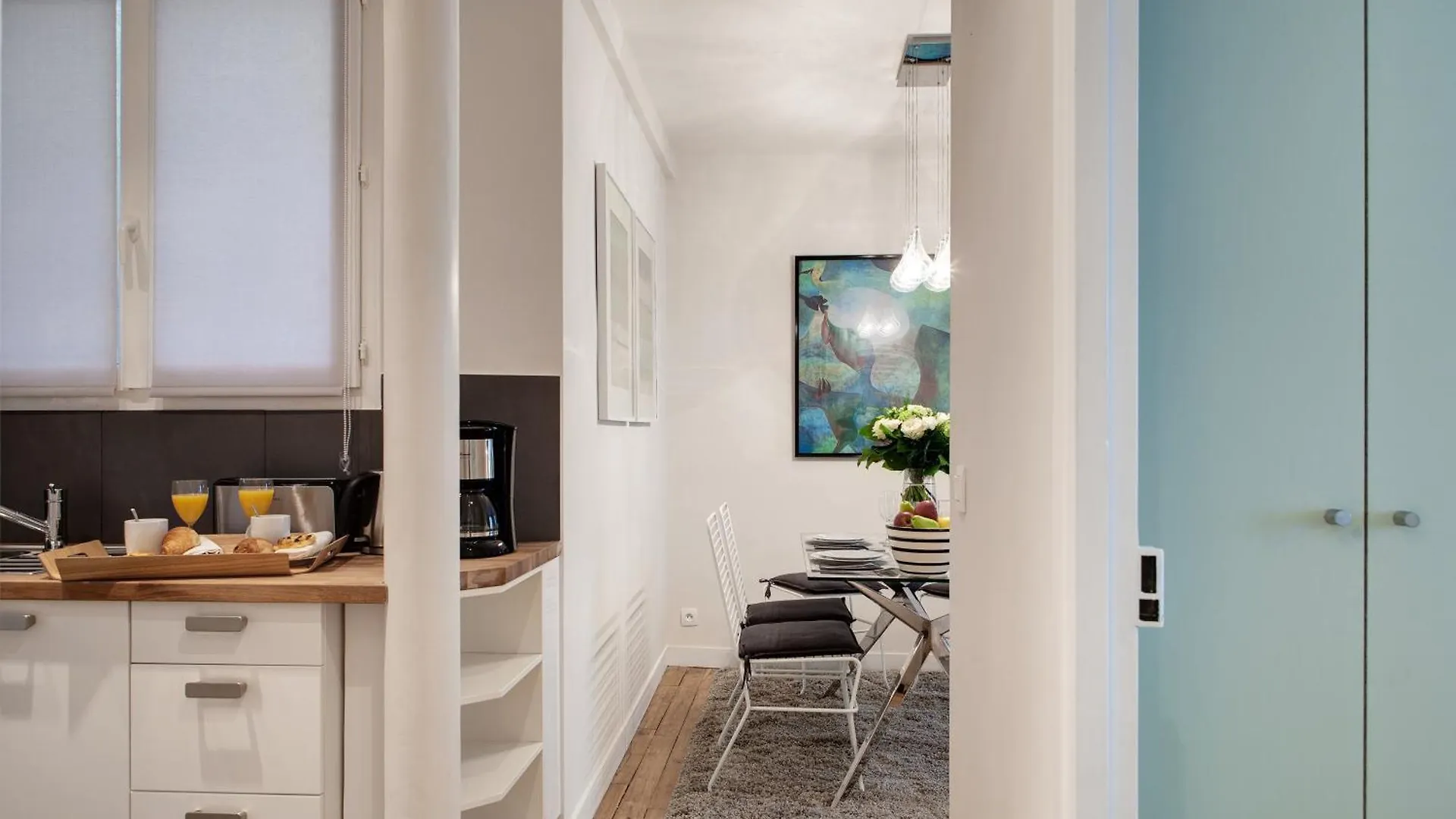 Apartment Paris Central Sevigne Residence
